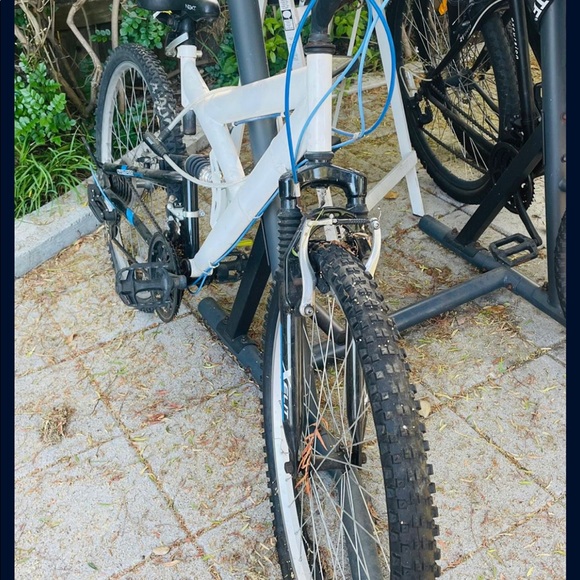 Shimano Bike and Bench Exercises bundle - Picture 2 of 6